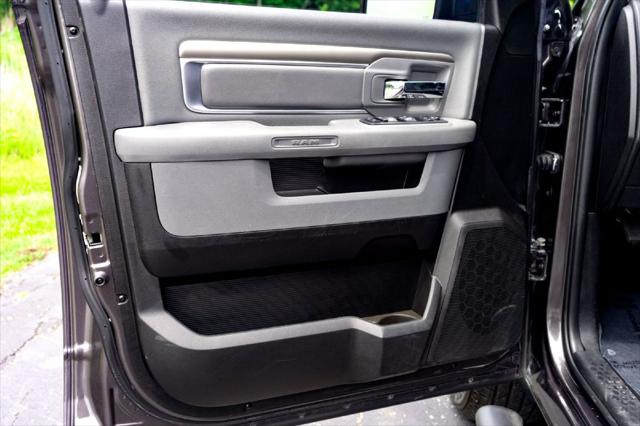 2019 Ram 1500 Classic Lone Star Crew Cab 4x2 5'7" Box