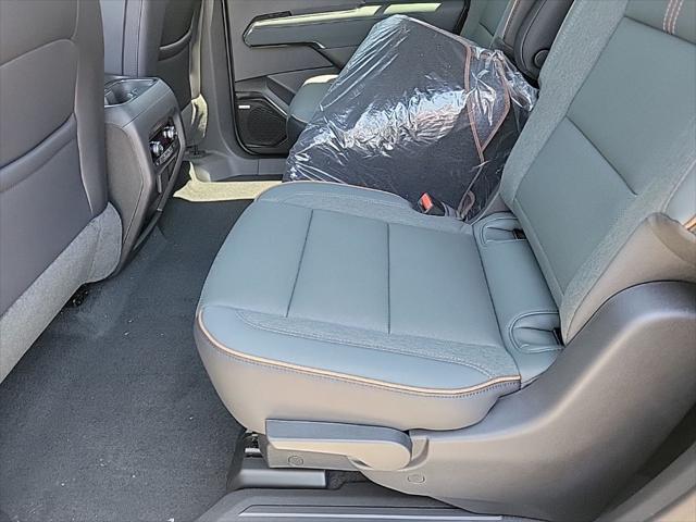 2026 GMC Acadia AT4 AWD