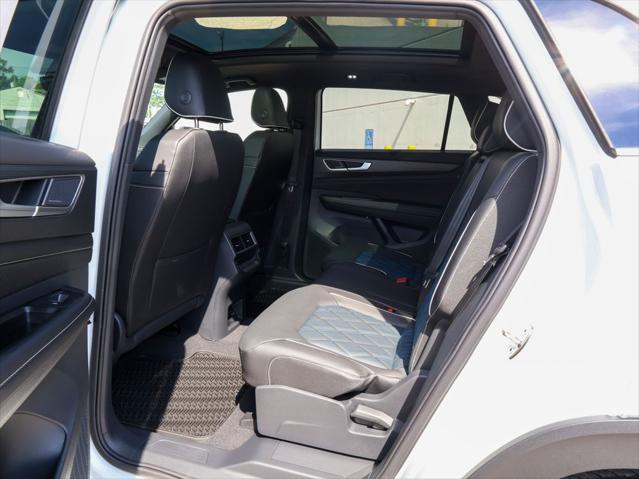 2026 Volkswagen Atlas Cross Sport SEL Premium R-Line