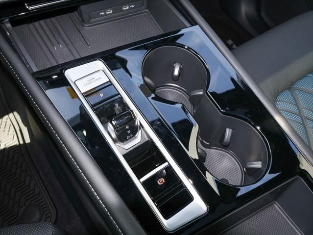 2026 Volkswagen Atlas Cross Sport SEL Premium R-Line