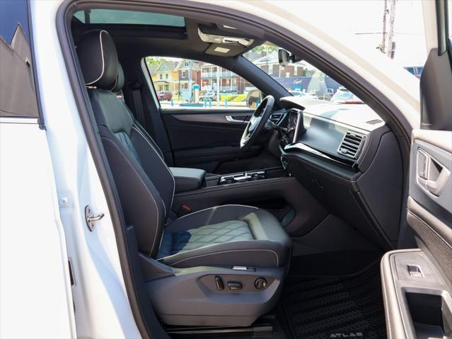 2026 Volkswagen Atlas Cross Sport SEL Premium R-Line