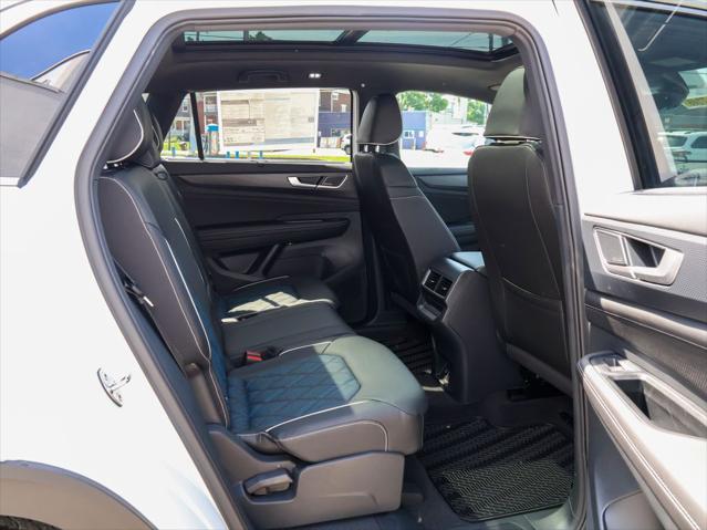 2026 Volkswagen Atlas Cross Sport SEL Premium R-Line