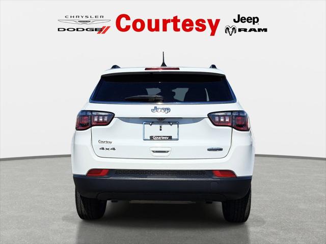 2023 Jeep Compass Latitude Lux FWD