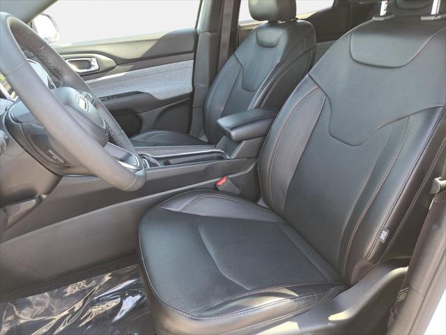 2023 Jeep Compass Latitude Lux FWD