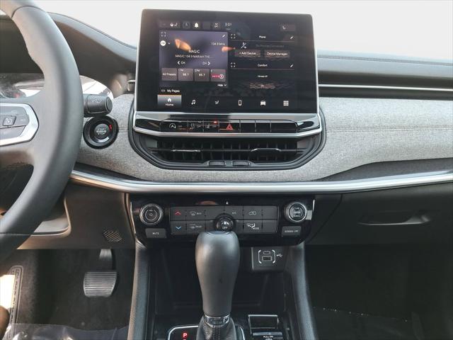 2023 Jeep Compass Latitude Lux FWD