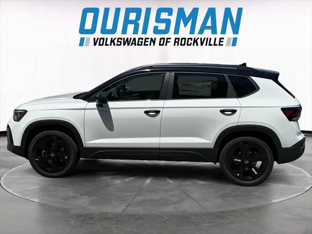 2026 Volkswagen Taos SE Black
