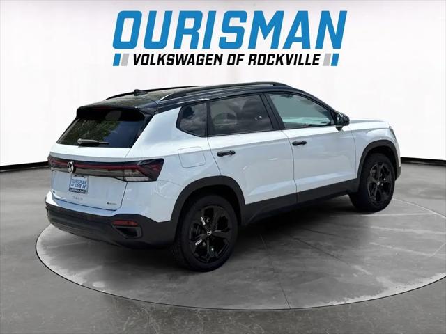 2026 Volkswagen Taos SE Black