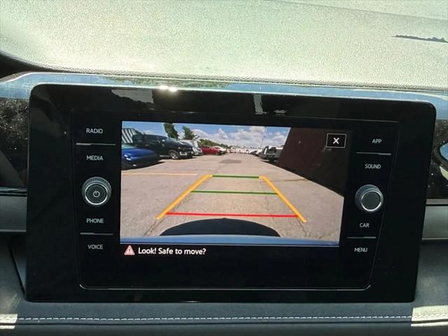 2026 Volkswagen Taos SE Black