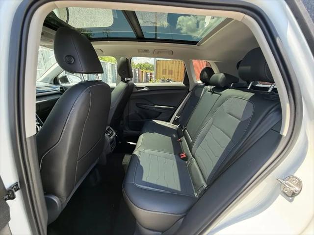 2026 Volkswagen Taos SE Black
