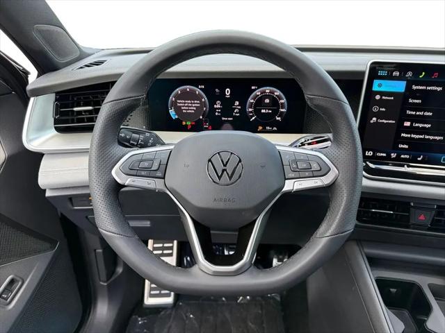 2026 Volkswagen Tiguan SE R-Line Black