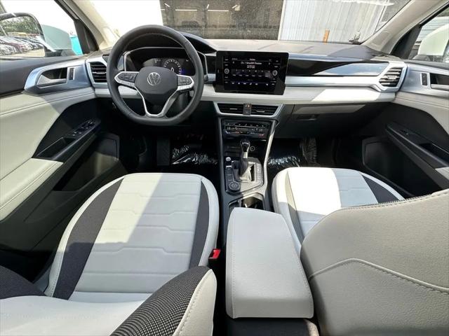 2026 Volkswagen Taos SE