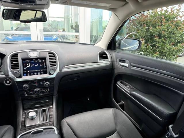 2020 Chrysler 300 Touring