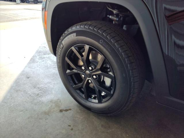 2026 Jeep Grand Cherokee L Altitude 4x4