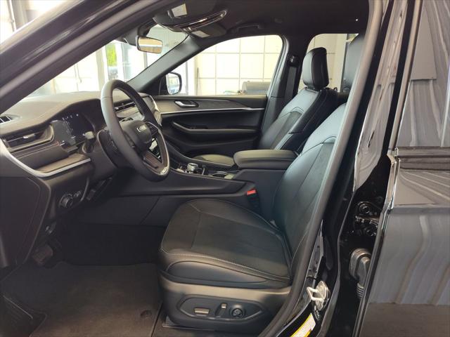 2026 Jeep Grand Cherokee L Altitude 4x4