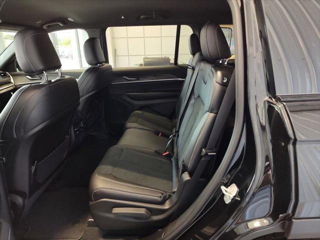 2026 Jeep Grand Cherokee L Altitude 4x4