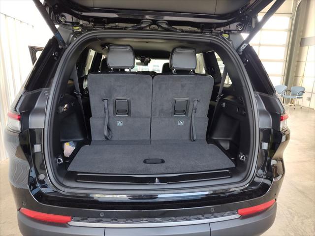 2026 Jeep Grand Cherokee L Altitude 4x4
