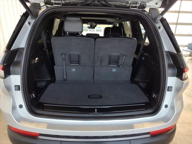 2026 Jeep Grand Cherokee L Altitude 4x4