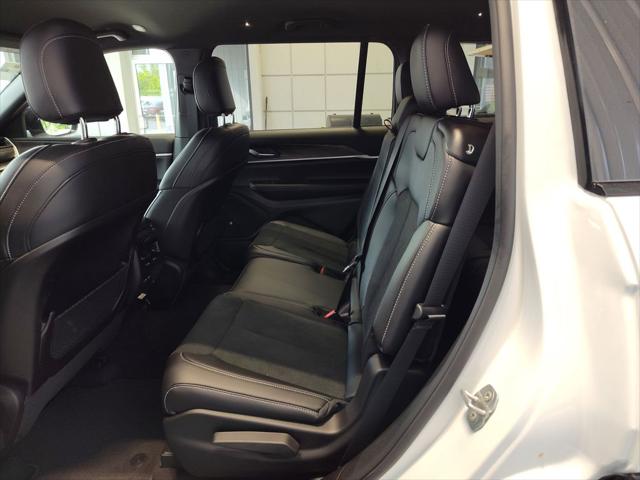 2026 Jeep Grand Cherokee L Altitude 4x4