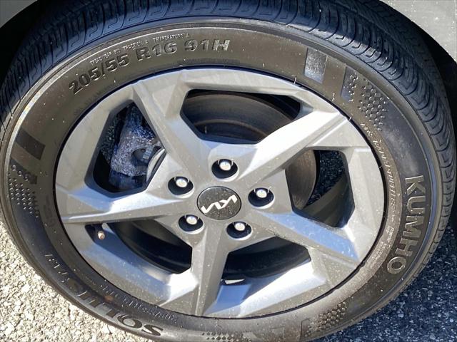 2025 Kia K4 LXS