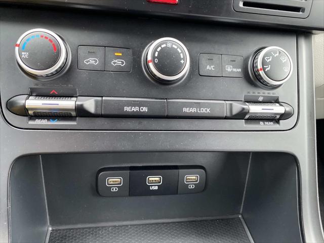 2024 Kia Carnival MPV LX Seat Package
