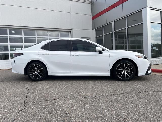 2023 Toyota Camry SE AWD