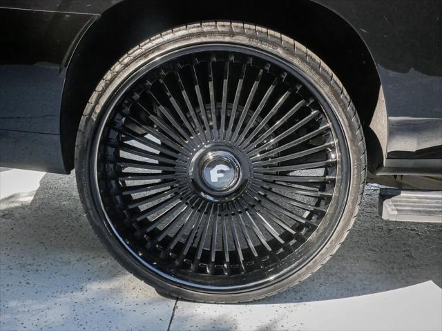 2025 Cadillac Escalade ESV Sport