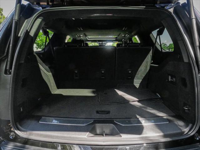 2025 Cadillac Escalade ESV Sport