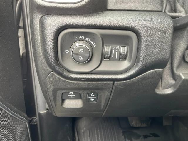 2019 Ram 1500 Laramie Crew Cab 4x4 5'7" Box