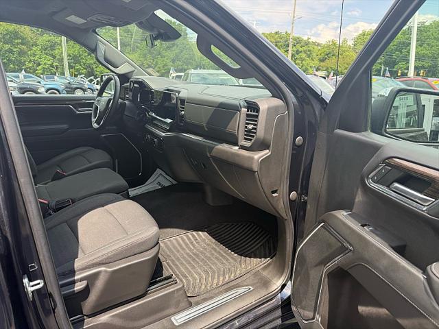 2023 Chevrolet Silverado 1500 4WD Crew Cab Short Bed LT with 2FL