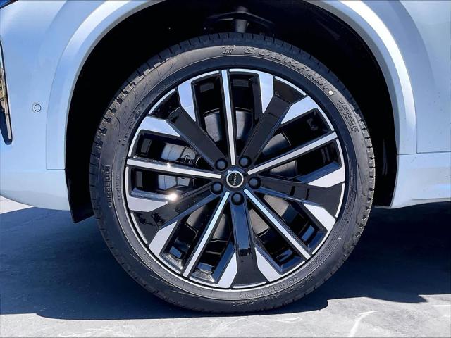 2026 Volvo XC90 Plug-In Hybrid Ultra, T8 AWD, Electric/Gasoline, Bright, 7 Seats