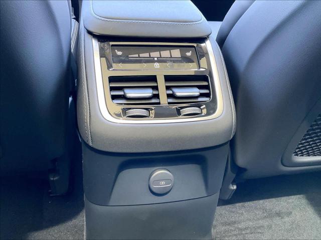 2026 Volvo XC90 Plug-In Hybrid Ultra, T8 AWD, Electric/Gasoline, Bright, 7 Seats