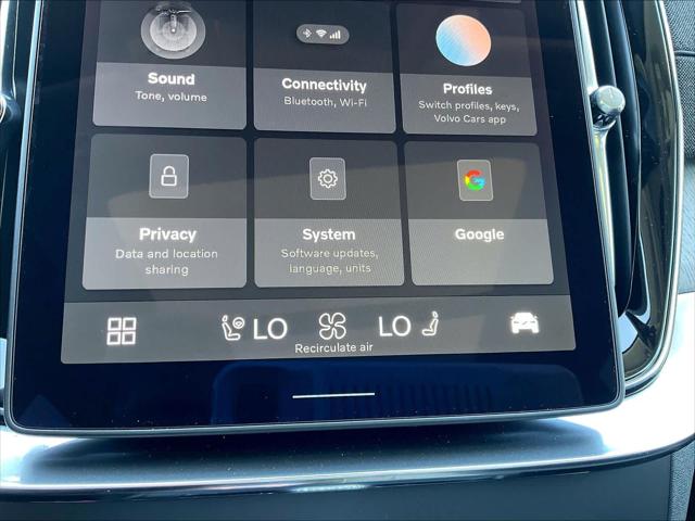 2026 Volvo XC90 Plug-In Hybrid Ultra, T8 AWD, Electric/Gasoline, Bright, 7 Seats