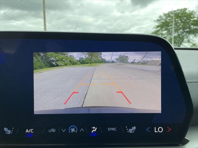 2025 Chevrolet Traverse AWD LT