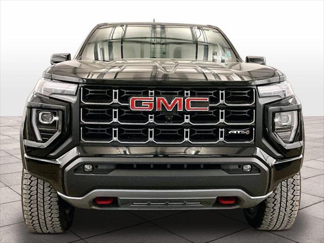 2025 GMC Canyon 4WD AT4