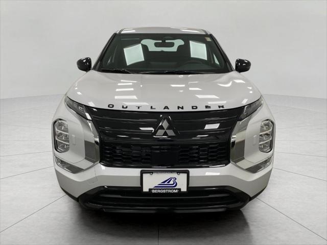 2026 Mitsubishi Outlander LE 1.5T S-AWC