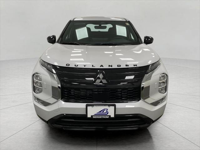 2026 Mitsubishi Outlander LE 1.5T S-AWC