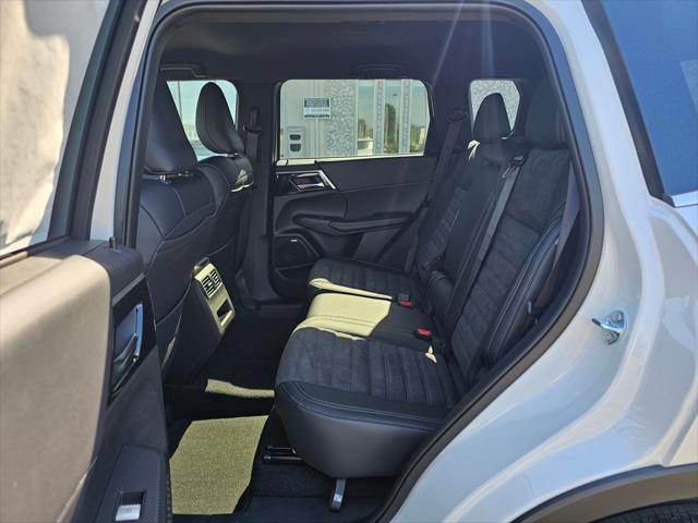 2026 Mitsubishi Outlander LE 1.5T S-AWC