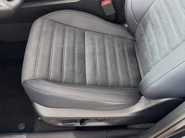 2026 Mitsubishi Outlander LE 1.5T S-AWC