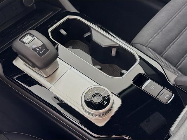 2026 Mitsubishi Outlander LE 1.5T S-AWC