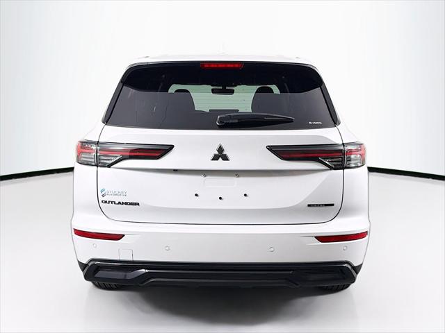 2026 Mitsubishi Outlander LE 1.5T S-AWC