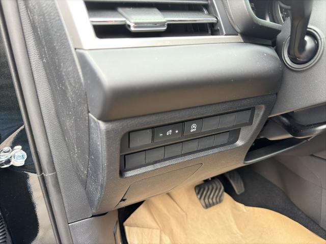 2026 Mitsubishi Outlander LE 1.5T S-AWC