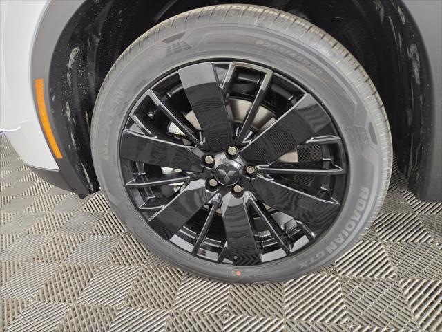 2026 Mitsubishi Outlander LE 1.5T S-AWC