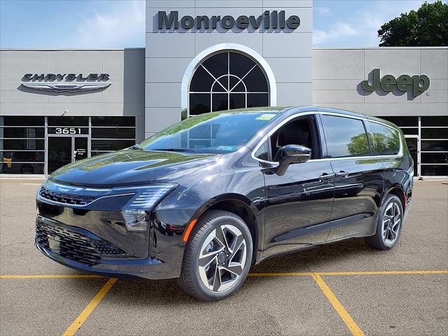2027 Chrysler Pacifica Limited for sale in Monroeville, PA