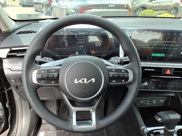 2026 Kia K5 LXS FWD