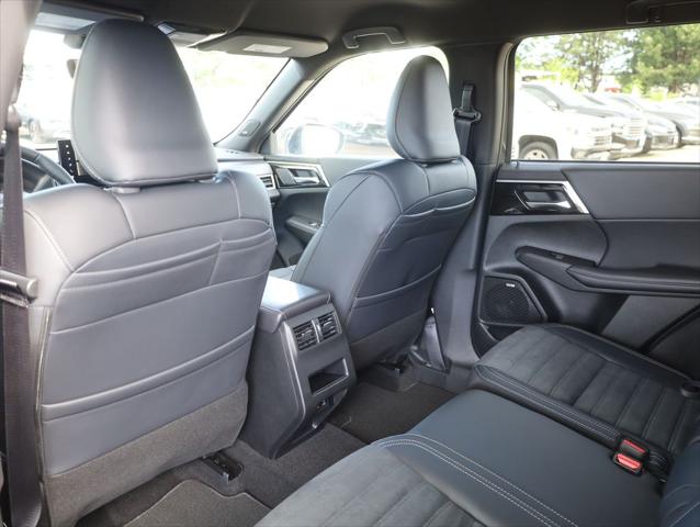 2026 Mitsubishi Outlander LE 1.5T S-AWC