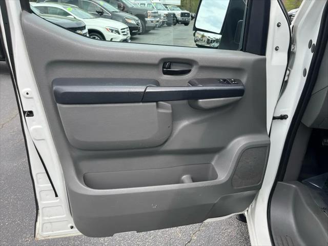 2016 Nissan 1500 S V6