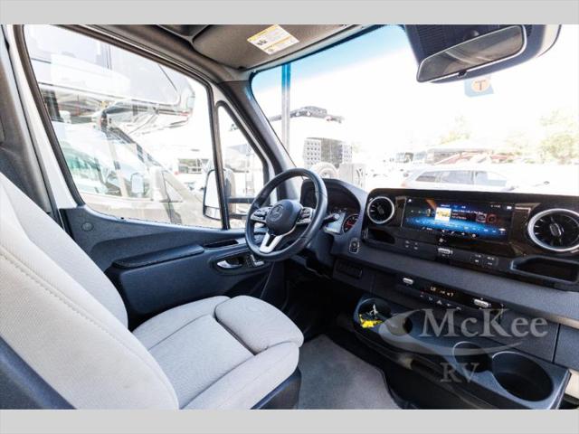 2022 Mercedes-Benz Sprinter 3500XD Chassis Standard Roof V6