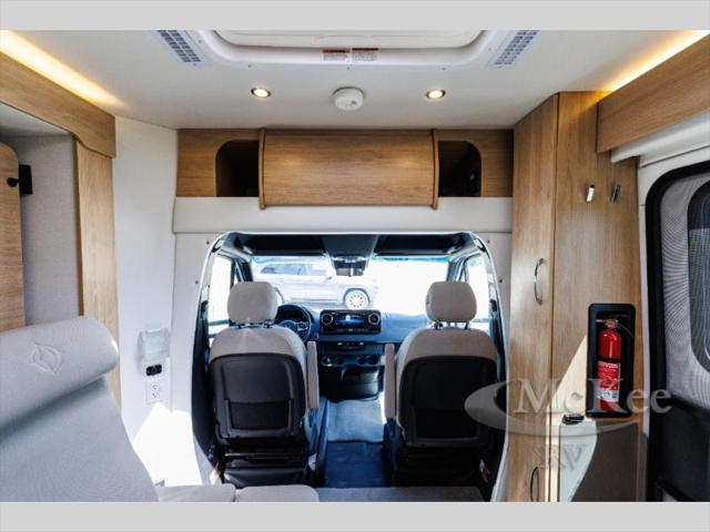 2022 Mercedes-Benz Sprinter 3500XD Chassis Standard Roof V6