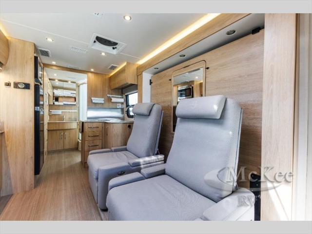 2022 Mercedes-Benz Sprinter 3500XD Chassis Standard Roof V6