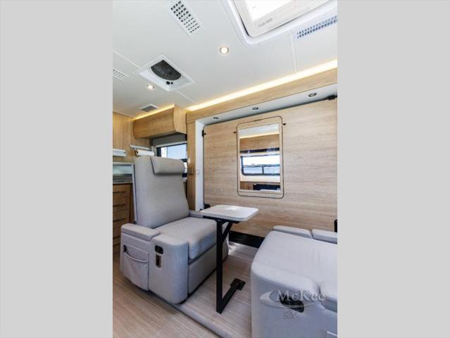 2022 Mercedes-Benz Sprinter 3500XD Chassis Standard Roof V6